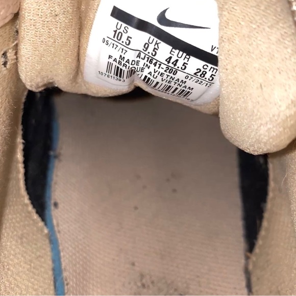 Beige Nike Air Max 90